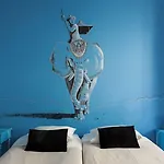 Hostel Lounge *
