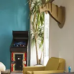 Hostel Lounge *