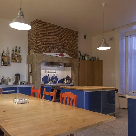 Hostel Lounge *