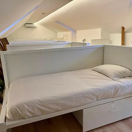 بيت شباب Lounge