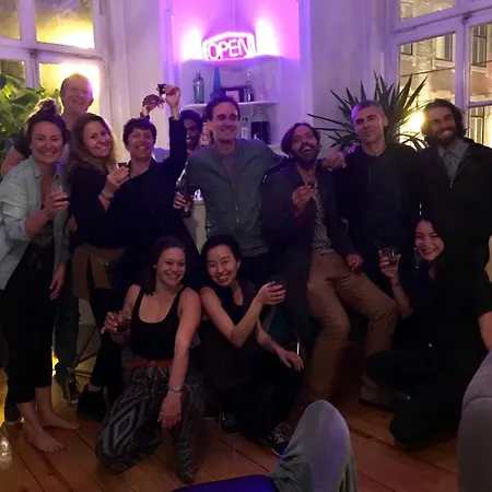 بيت شباب Lounge Lisboa