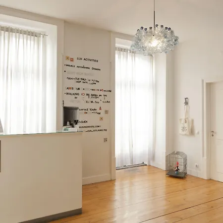 Lounge Hostel *
